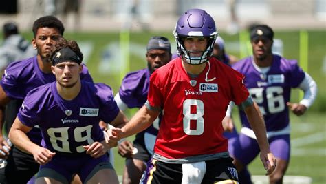 Cousins ramps up team-building with the Vikings, even with his own future unclear